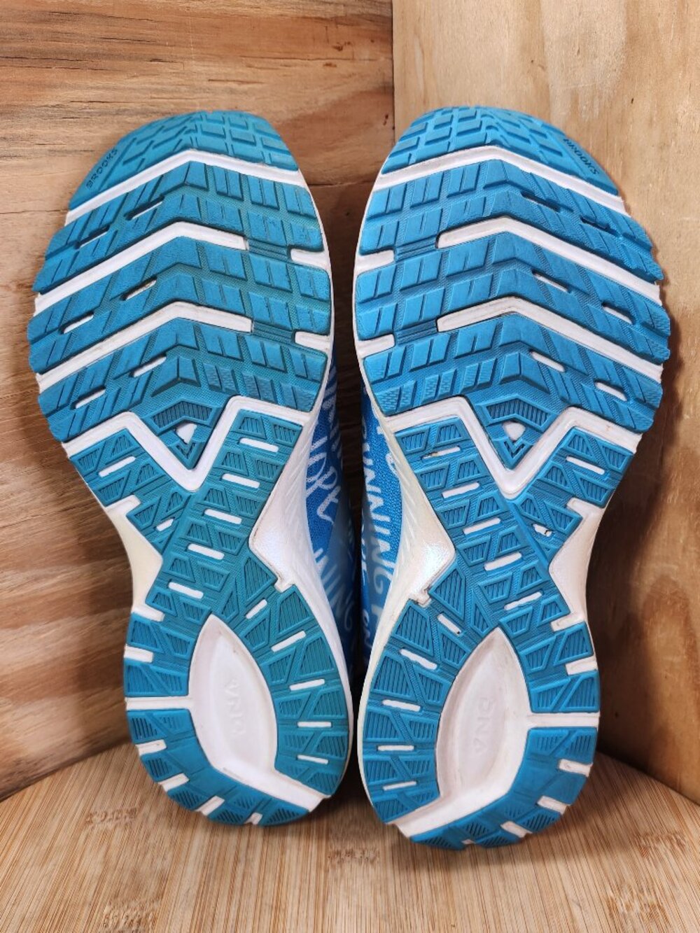 Brooks Launch 7 Womens Blue Running On Hope Brave Like Gabe Shoes Size 8.5 - Picture 8 of 9